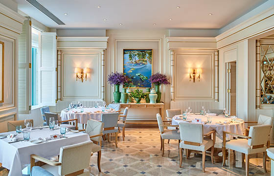 Dining Seats for Riviera Restaurant - Four Seasons Nile Plaza Hotel